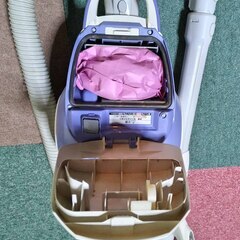 逗子 紙パック式掃除機 パナソニック 2018年式  MC-PBH6A 吸込仕事率は470W 集じん容量は1.3Lの画像