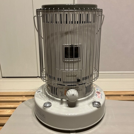 『交渉中』TOYOTOMI(トヨトミ)対流型 石油ストーブ KS-67H