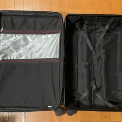 【訳あり/カバー付き】軽量大容量スーツケースの画像