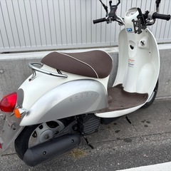 ⭐️スクーピー低燃費4ストモデル⭐️バッテリー・プラグ・グリップなど新品交換済み⭐️50cc原付スクーター⭐️の画像