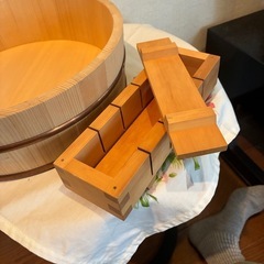 🌹箱付き　寿司桶と押し寿司キットのセット🌹の画像