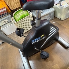 エアロバイク　ダイエット器具　室内自転車の画像