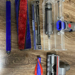 【分解清掃済】コードレス ダイソン 掃除機 V8（スタンド付き）の画像