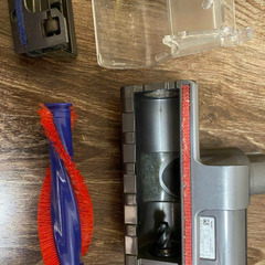 【分解清掃済】コードレス ダイソン 掃除機 V8（スタンド付き）の画像
