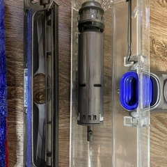 【分解清掃済】コードレス ダイソン 掃除機 V8（スタンド付き）の画像