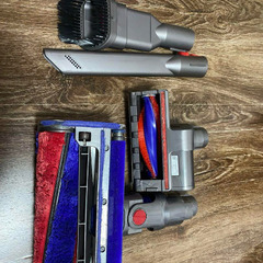 【分解清掃済】コードレス ダイソン 掃除機 V8（スタンド付き）の画像