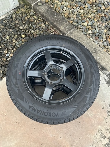 ジムニー向け スタッドレスタイヤ＋ホイール 175/80R16