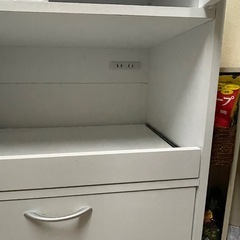 キッチン、レンジボード　　キャビネット食器棚の画像