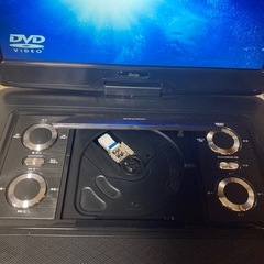 ポータブルDVDプレーヤー15インチの画像