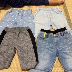子供服　シャツ4枚　パンツ4枚の画像