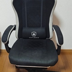 ゲーミングチェアの画像