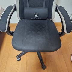 ゲーミングチェアの画像