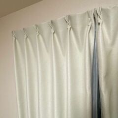 ニトリ カーテン ノーブル3 2枚の画像