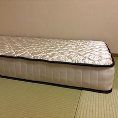 ローテーブル+シングルマットレスの画像