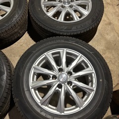 ヤリスクロス スタッドレス タイヤ ホイール セット 205/65R16の画像
