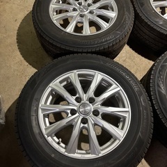 ヤリスクロス スタッドレス タイヤ ホイール セット 205/65R16の画像