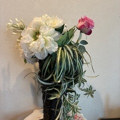 🌹豪華❗️大きめ造花花器付き🌹の画像