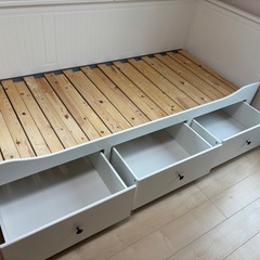 IKEA 伸縮ベッドの画像