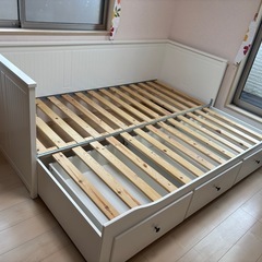 IKEA 伸縮ベッドの画像