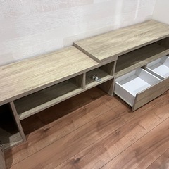 テレビボードの画像