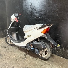 ★支払総額4.0万円★定休日なし！いつでも現車確認可能！ ホンダ ライブディオZX仕様 黒/白 AF34　人気のライブ！ 2ストのためオイル注ぎ足すだけ！ 社外メーター球！　の画像