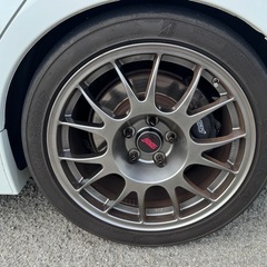 スバル STI BBS アルミホイール4本セット　18インチ 18x8.5JJ +53 と　STIセキュリティナット1台分の中古美品
の画像