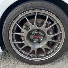 スバル STI BBS アルミホイール4本セット　18インチ 18x8.5JJ +53 と　STIセキュリティナット1台分の中古美品
の画像