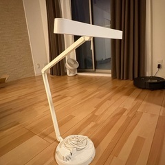 デスクライトの画像