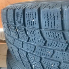 スタッドレスアルミ付き4本の画像