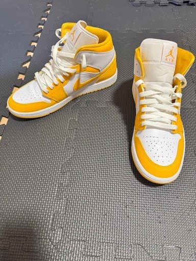 スニーカー Nike Women's Air Jordan 1 Mid 
