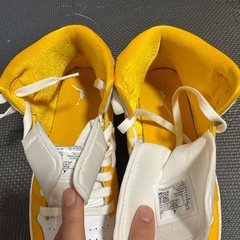 Nike Women's Air Jordan 1 Mid "Lemon"の画像
