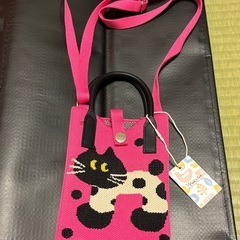 新品✨猫のスマホショルダーの画像