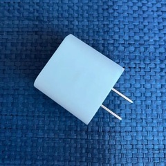 10/13 19時に海老名駅か町田駅で　新品同様　iPhone 12 Pro パシフィックブルーの画像