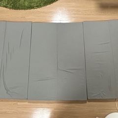 折りたたみマットレスの画像