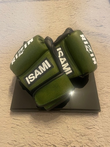 RIZINオープンフィンガーグローブ×mma着用一回のみ 値下げ可能 RIZINの