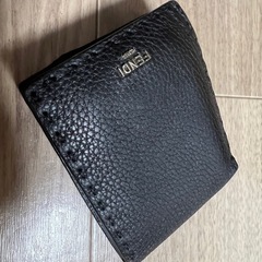 FENDI 二つ折り財布 黒 コインケース付き セレリア 財布の画像
