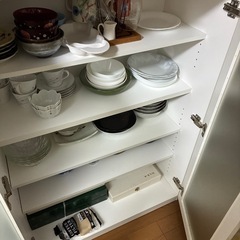 【10/19まで】食器棚の画像
