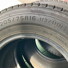 ウィンターマックスLV01 スタッドレス205/75/16バリ目6本セットかかく価格の画像