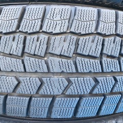 ダンロップ　185/65R15 25年製＋24年製　スタッドレスタイヤ　バリ山の画像