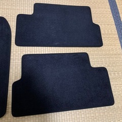 ミニクーパー　純正足マット
の画像