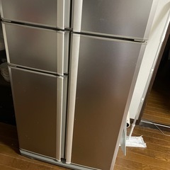 5ドア三菱冷蔵庫370Lの画像