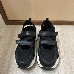 厚底サンダル 軽量 24〜25cm  ベルト   スニーカー  の画像