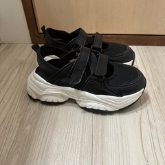 厚底サンダル 軽量 24〜25cm  ベルト   スニーカー  の画像