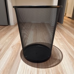ゴミ箱 Amazonベーシックの画像