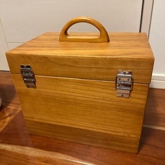木製裁縫箱の画像