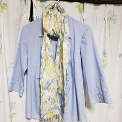 レディース　セーター、シャツ、スカーフ3点セット　100円の画像