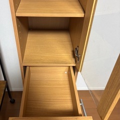 食器棚の画像