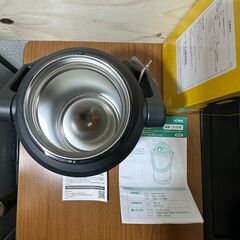 【未使用】サーモス水筒 真空断熱スポーツジャグ2LブラックFJQ-2000 BKの画像
