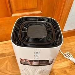 ｱｲﾘｽｵｰﾔﾏ/空気清浄機/ｲﾝﾃﾘｱﾗｲﾄ/IAPA25W/23年製の画像