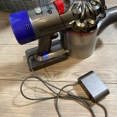 Dyson🔴コードレス掃除機の画像